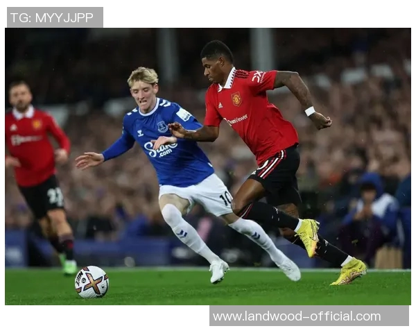 2017年曼联与埃弗顿精彩对决全场录像回放及精彩瞬间分析