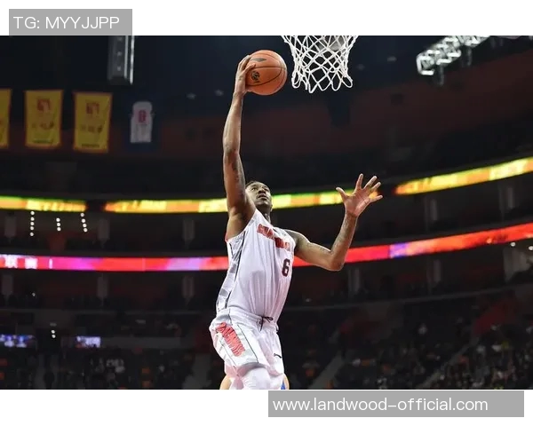 2018至2019赛季火箭队与活塞队的精彩对决回顾与分析