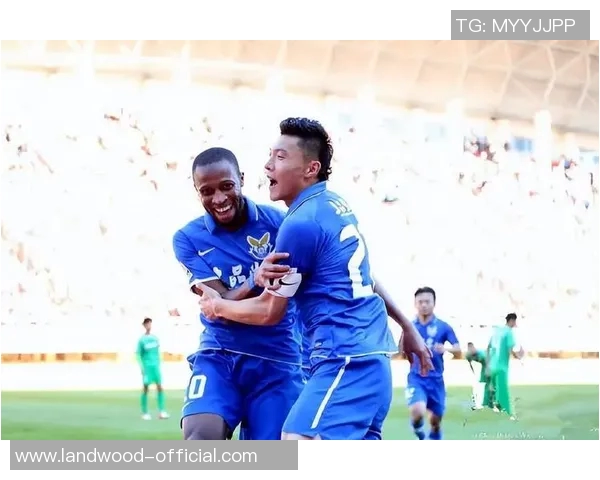 大连阿尔滨迎战新疆球队全力争胜展现实力与风采